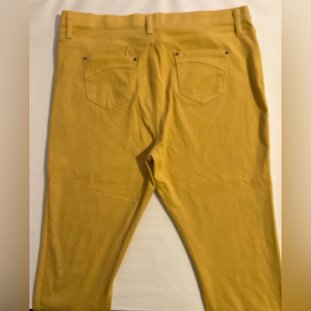 Mustard Yellow capris - Picture 2 of 2